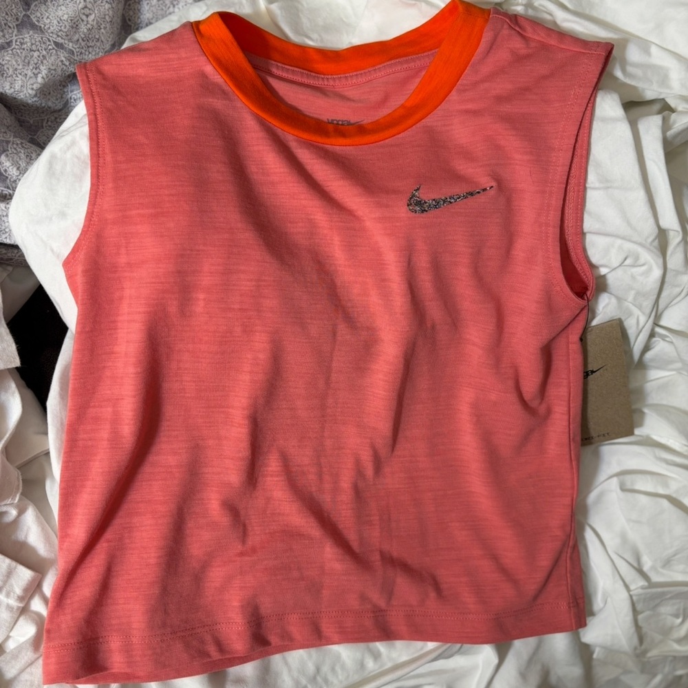 New with Tags Nike Coral Athletic Tank Top Size Small